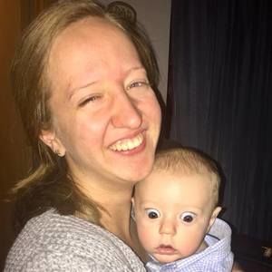 Meet your Posher, Claudia